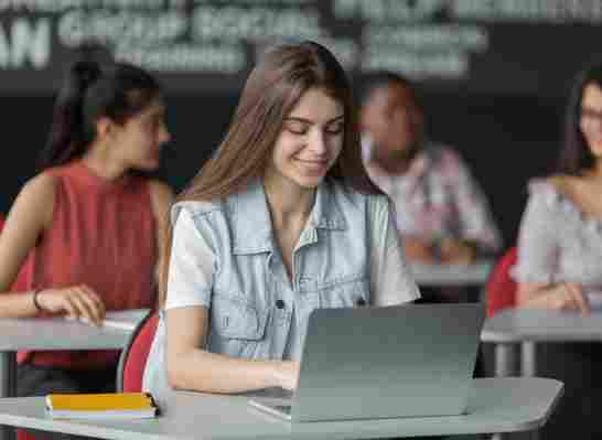 Cum alegi un laptop bun pentru facultate: 4 ponturi